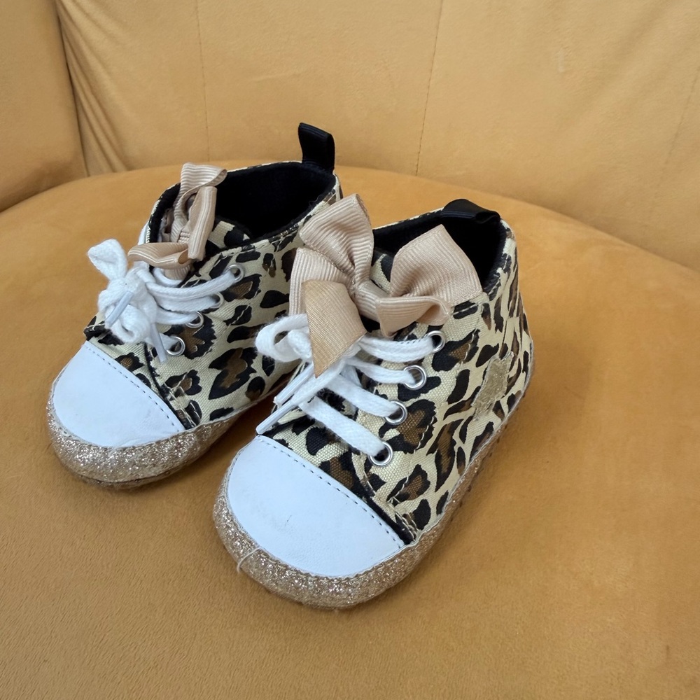 Leopard Print Kids High-Top Sneakers with Glitter Toe and Bow